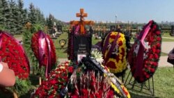 Pe timp de război, industria funerară din Rusia înflorește