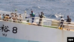 Somalijski pirati sa taocima, 17.11.2008.