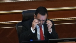 Çfarë thuhet në punimin ku Dimal Basha ishte bashkautor?