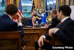 Donald Trump, președintele SUA, l-a sunat după întâlnirea de la Casa Albă cu Volodimir Zelenski, șeful NATO și liderii europeni, pe președintele rus Vladimir Putin.