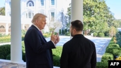 Дональд Трамп және Украина басшысы Владимир Зеленский. 17 қазан 2025 жыл.