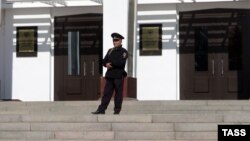 Сотрудник полиции в Дагестане, иллюстративная фотография