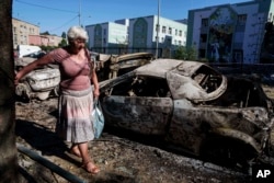 Urmările unui atac al Rusiei la Kiev, 4 iulie 2025.