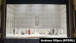 La finalul tragediei lirice în patru acte, spectatorii au aplaudat minute în șir. 