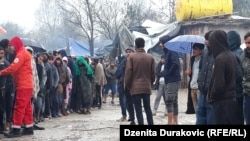 Podjela doručka u 'Vučjaku', 13. novembar