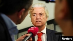 Geert Wilders conduce Partidul Libertății, partid de extremă dreapta și anti-imigrație