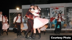 Балкански фестивал на народни песни и игри.