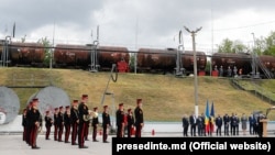 Ceremonia oficială de primire a primei tranșe de motorină donată de România, Ocnița, 17 mai 2021.