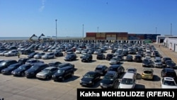 ავტომობილების იმპორტი ფოთის პორტში