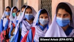 په پاکستان کې د کورونا وايرس له وجې تعليمې ادارې په وار وار تړل شوي. انځور - ارشیف