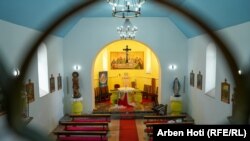 Unutrašnjost crkve u Brusu