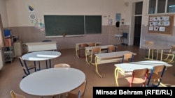 Jedna od praznih učionica u školi u Mostaru, u Bosni i Hercegovini.