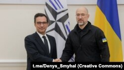 Денис Шмыгаль (справа) и Маркос Перестрелло пришли к согласию, что Европа, Соединенные Штаты и Украина должны работать вместе «для установления справедливого и длительного мира», заявил премьер