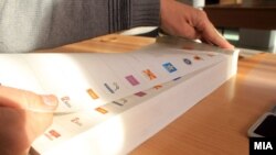 Prema preliminarnim rezultatima VMRO DPMNE osvojila je 51, SDSM 49, a partije Albanaca ukupno 20 mandata