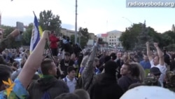 Будівлю посольства Росії у Києві закидали яйцями і зеленкою