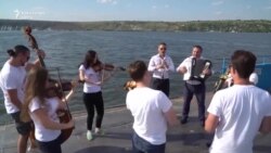 Jurnalul expediției La La Play