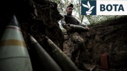 Artiljerët e Ukrainës i luftojnë dronët me pushkë