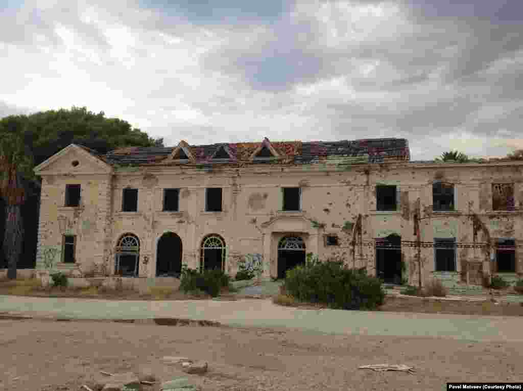 Отель &quot;Гранд&quot;, фасад.