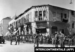 O fotografie nedatată din timpul mandatului britanic la conducerea Palestinei înfățișează un cartier evreiesc din Ierusalim, în perioada aplicării legii marțiale, între 29 noiembrie 1947 și 14 mai 1948 (proclamarea statului Israel).