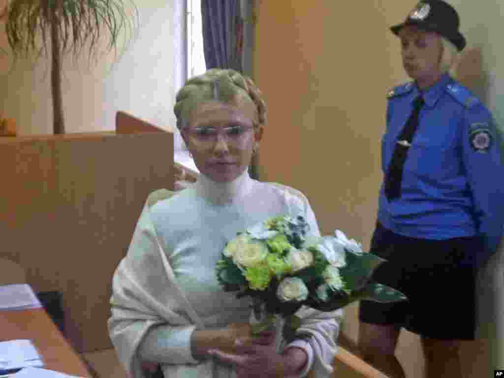 Тимошенко в залі суду в Києві 10 серпня 2011 року.