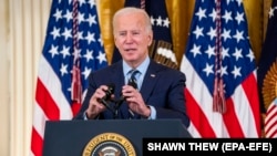 "Demokratija ume ponekad da bude krhka, ali je i otporna i sposobna za samounapređenje": Džo Bajden