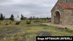 დაუსრულებელი მონუმენტის ფრაგმენტი შინდისში