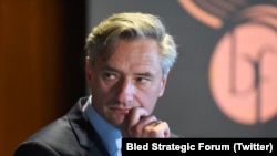 Kemp: Neki od paket-dogovora za ilegalni transfer mogu koštati hiljade eura. Najveći dio se plaća unaprijed u Turskoj ili Grčkoj, na primjer, ili takozvana taksa za uspjeh, kada dođu u EU