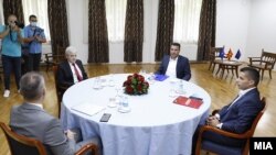 Скопје- Средба во Клубот на пратениците на лидерите на СДСМ и ДУИ, Зоран Заев и Али Ахмети и генералните секретари на двете партии Љупчо Николовски и Артан Груби за формирање Влада,18.08.2020