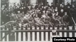 Participanții la Congresul Moldovenilor de la Tiraspol, 1917 (Foto: I. Țurcanu, M. Papuc, Basarabia în actul Marii Uniri de la 1918)