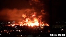 Горение нефтебазы в Феодосии (архивное фото)