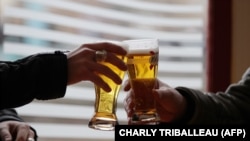 Egy alkoholfüggőnek veszélyes egyik pillanatról a másikra felhagyni az ivással