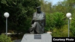 Пам’ятник Тарасові Шевченку в місті Форт-Шевченко (Мангістауська область, Казахстан)