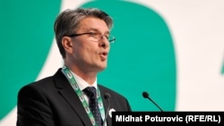 Šemsudin Mehmedović: Važno im je šta oni iz svega toga dobivaju