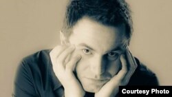 Виолинистот Владимир Костов.