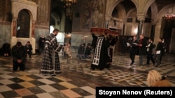 În catedrala Alexander Nevski din Sofia, 17 aprilie 2020