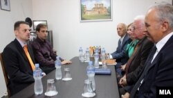 Средба на вицепремиерот Зоран Ставрески и министерот за труд и социјала Диме Спасов со претседателот на Сојузот на здруженија на пензионери на Македонија, Драги Аргировски.