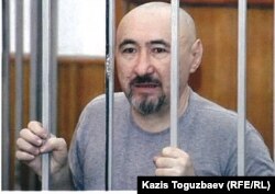 Арон Атабек, осужден на 18 лет тюрьмы после столкновений в поселке Шанырак. Алматы, октябрь 2007 года.