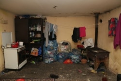 Prodaja konzervi kao glavni izvor prihoda – za džak se može dobiti oko 1.000 dinara