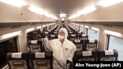 Dezinfekcija voza u Kini