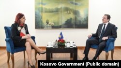 Konsultativni sastanak lidera Samoopredeljenja Aljbina Kurtija i liderke Nove demokratske partije Emilije Redžepi.