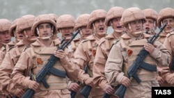 Российские военные на базе Хмеймим в Сирии 