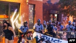 Столкновения с полицией в Миннеаполисе