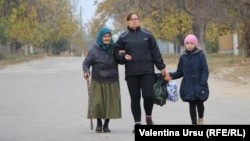 Din totalul de 9,7 milioane de români din afara granițelor, 5,6 milioane trăiesc în diaspora, restul, în comunitățile istorice