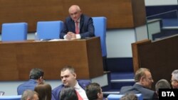 Делян Пеевски в парламента по време на изслушване на служебния премиер Димитър Главчев. Снимката е от 21 май 2024 г.