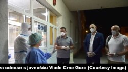 Članovi Kriznog štaba u razgovoru sa ljekarima u Nikšiću, 15. septembar 2020. 