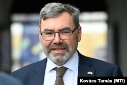 Paul Fox brit nagykövet