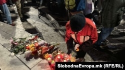 Низ плоштадите во градовите синоќа илјадиници граѓани им оддадоа почит на настраданите, Скопје, 18 март.