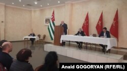 Позицию ветеранов прокомментировал член высшего совета «Аруаа» Темур Надарая