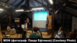 Презентација на Бојан Спасеновски и Ангел Карали