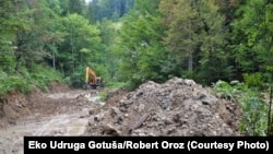 Gradnja mini hidroelektrane na rijeci Ugar u bizini Travnika u centralnoj Bosni i Hercegovini